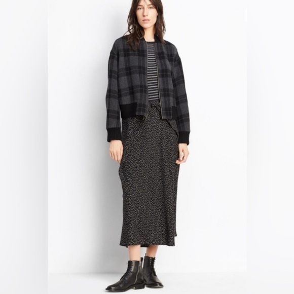 Vince Women's Size 6 Silk Black Celestial Polka Dot Wrap Tie Front Midi Skirt - Picture 10 of 16